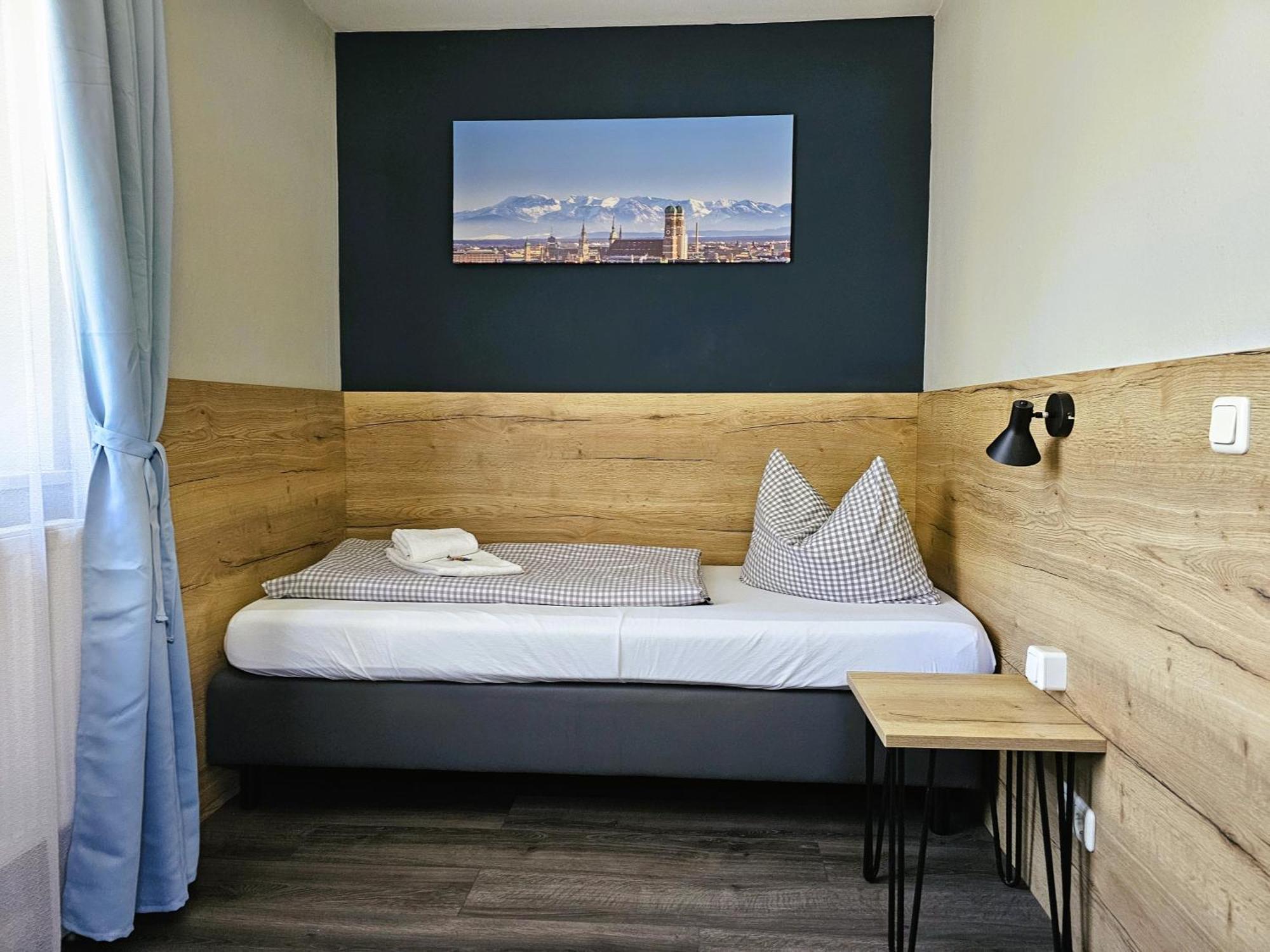 Novitel Pension Pliening - Muenchen Messe מראה חיצוני תמונה