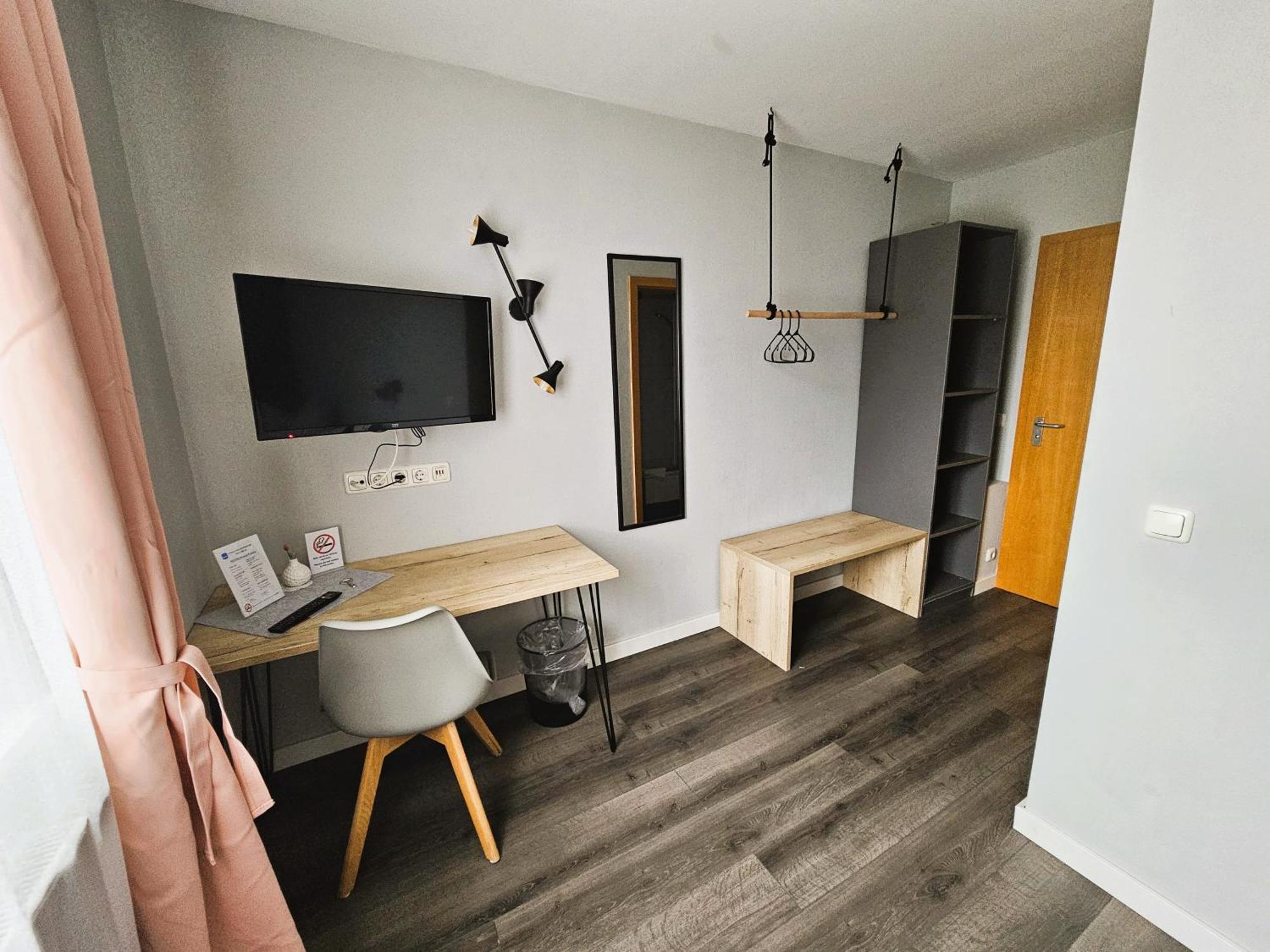 Novitel Pension Pliening - Muenchen Messe מראה חיצוני תמונה