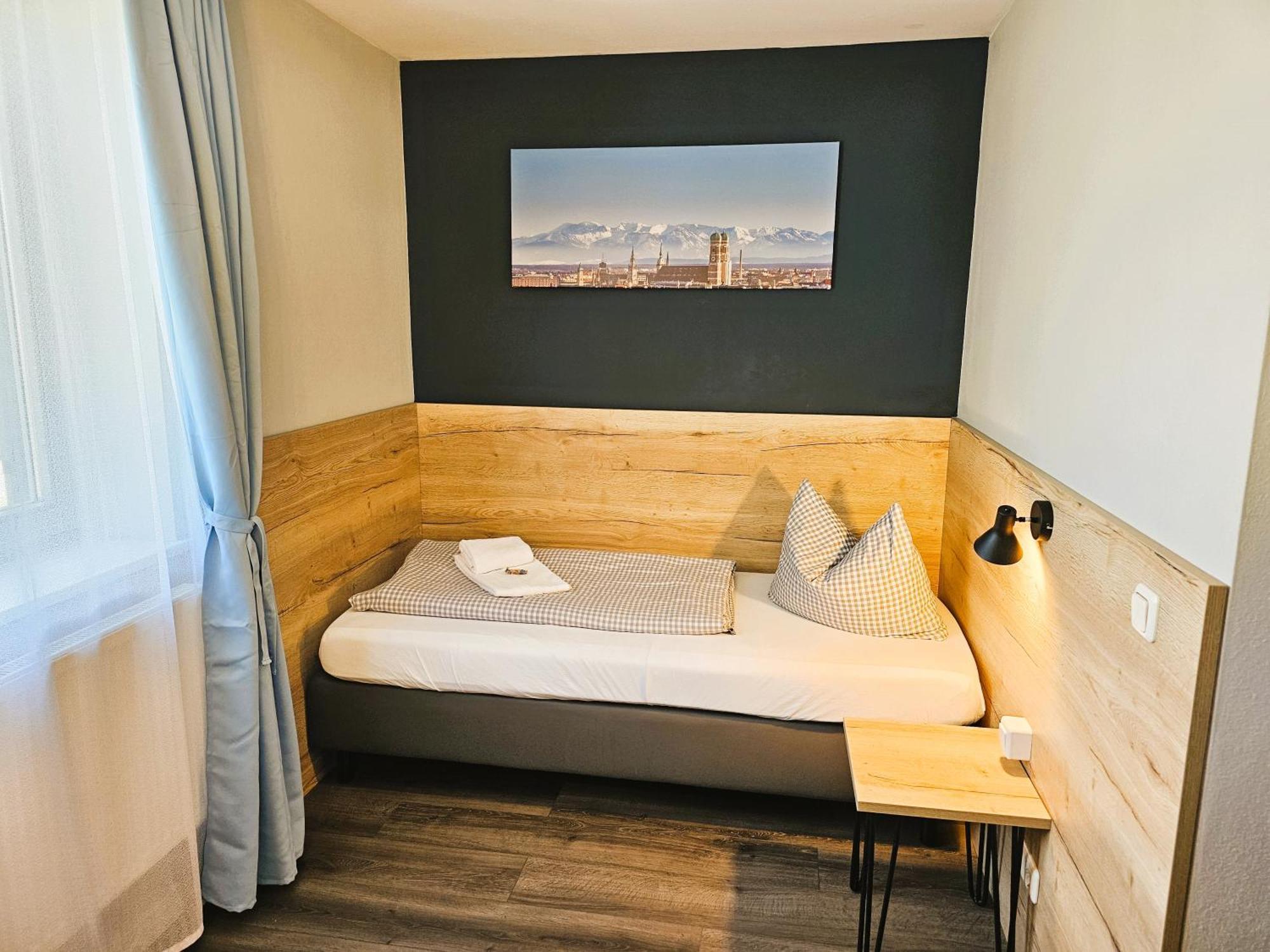 Novitel Pension Pliening - Muenchen Messe מראה חיצוני תמונה