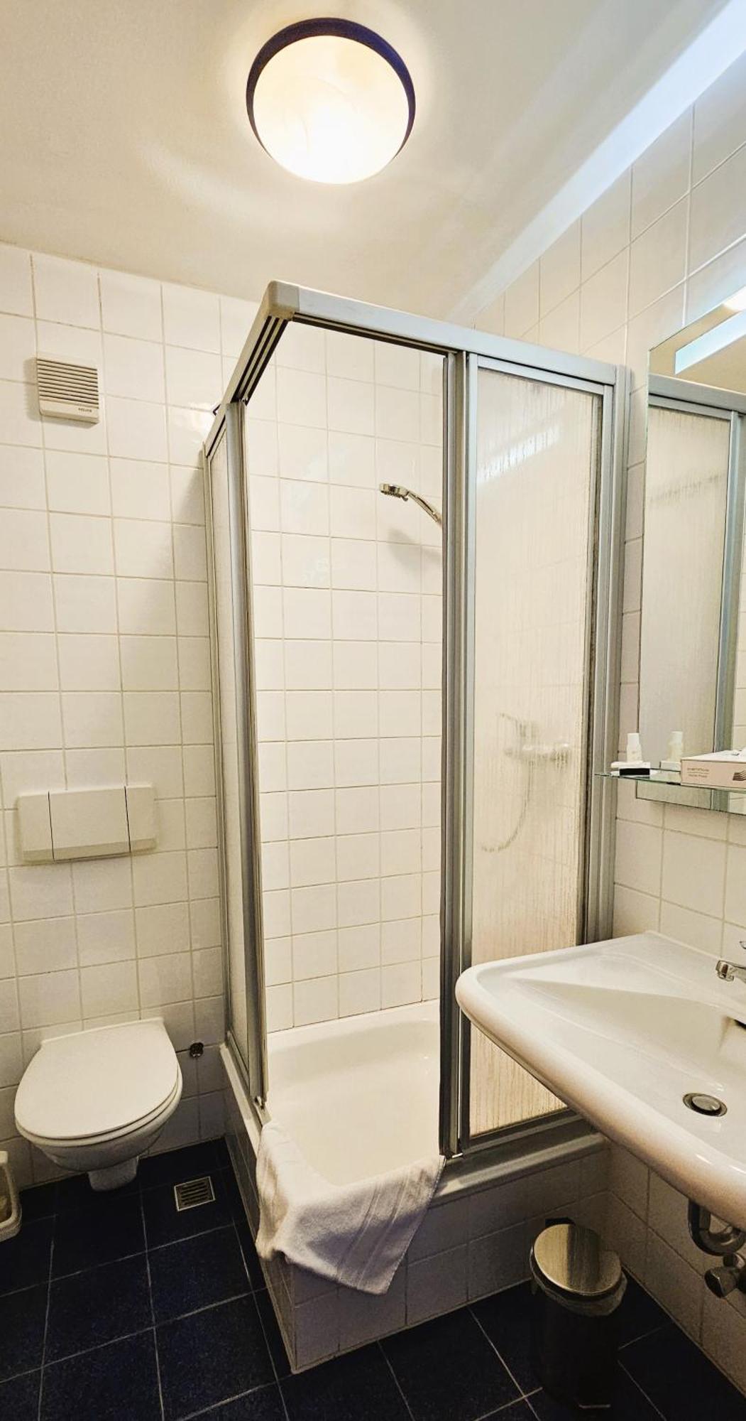 Novitel Pension Pliening - Muenchen Messe מראה חיצוני תמונה